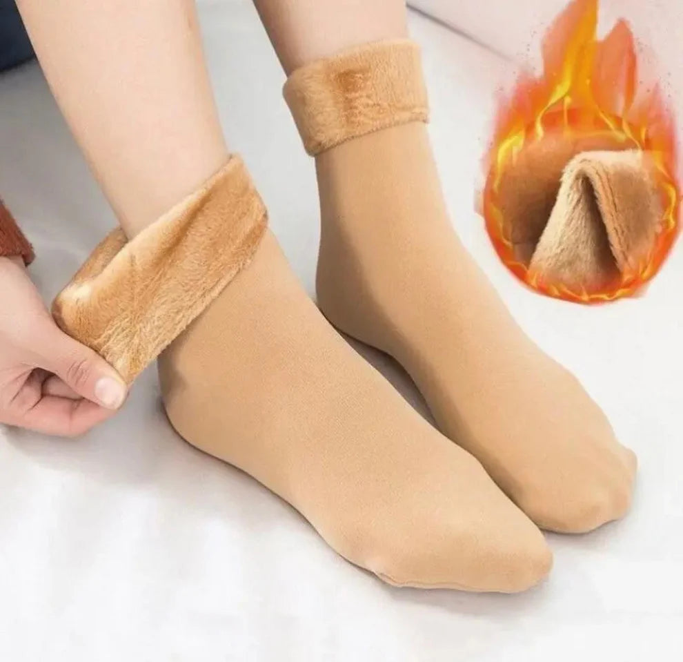 PIJAMA NUBE + 3 PARES CALCETINES DE REGALO 2X1